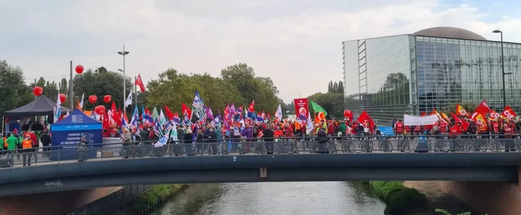 Featured image for - Europe: Workers and unions rally in Strasbourg to end exploitation in subcontracting